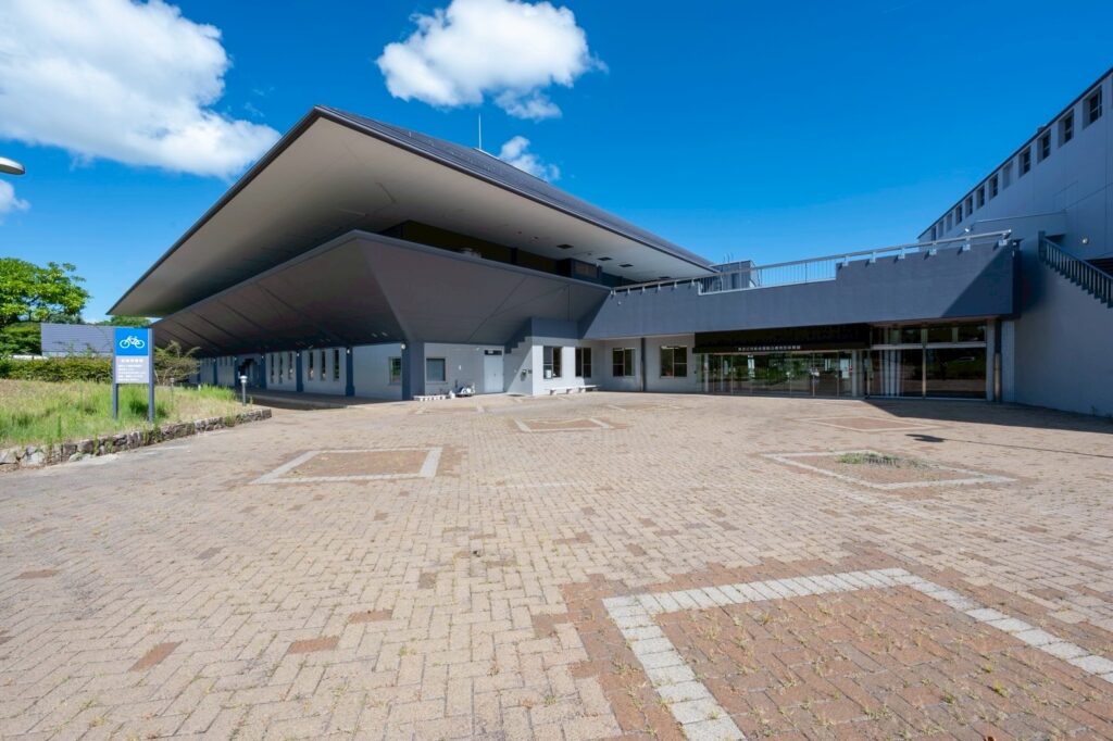 東近江市総合運動公園 布引体育館